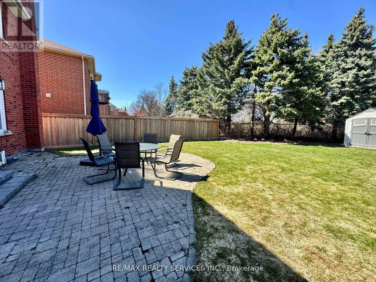 24 ROYAL VALLEY DRIVE