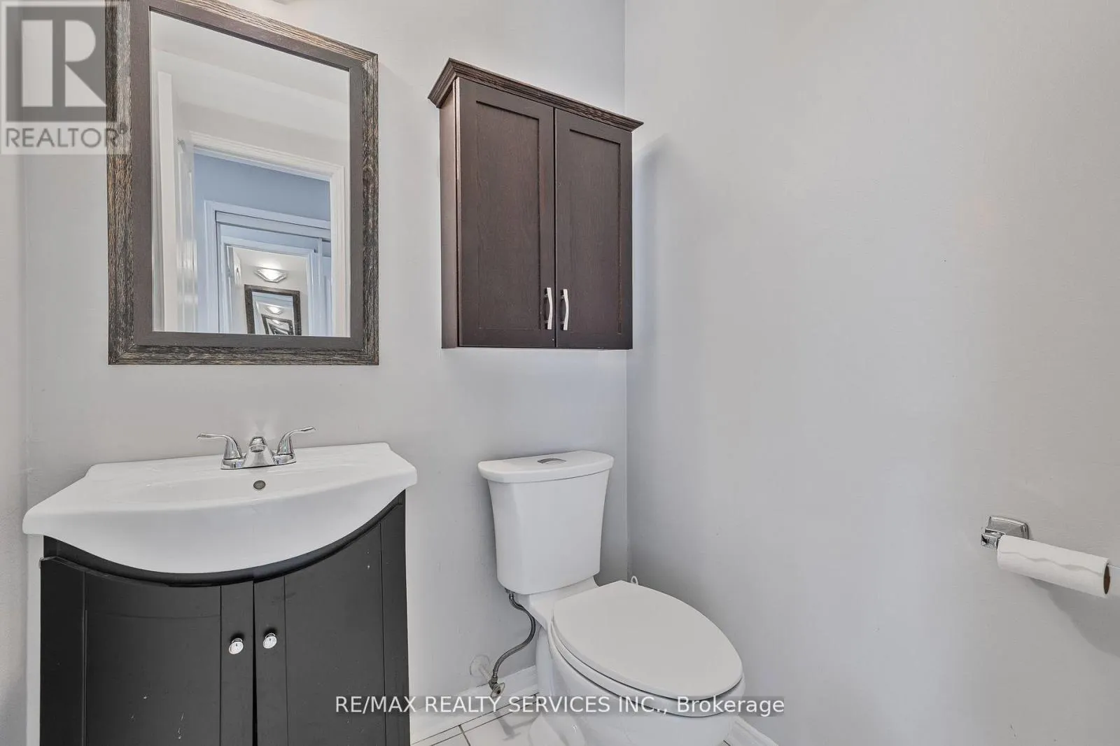 24 ROYAL VALLEY DRIVE