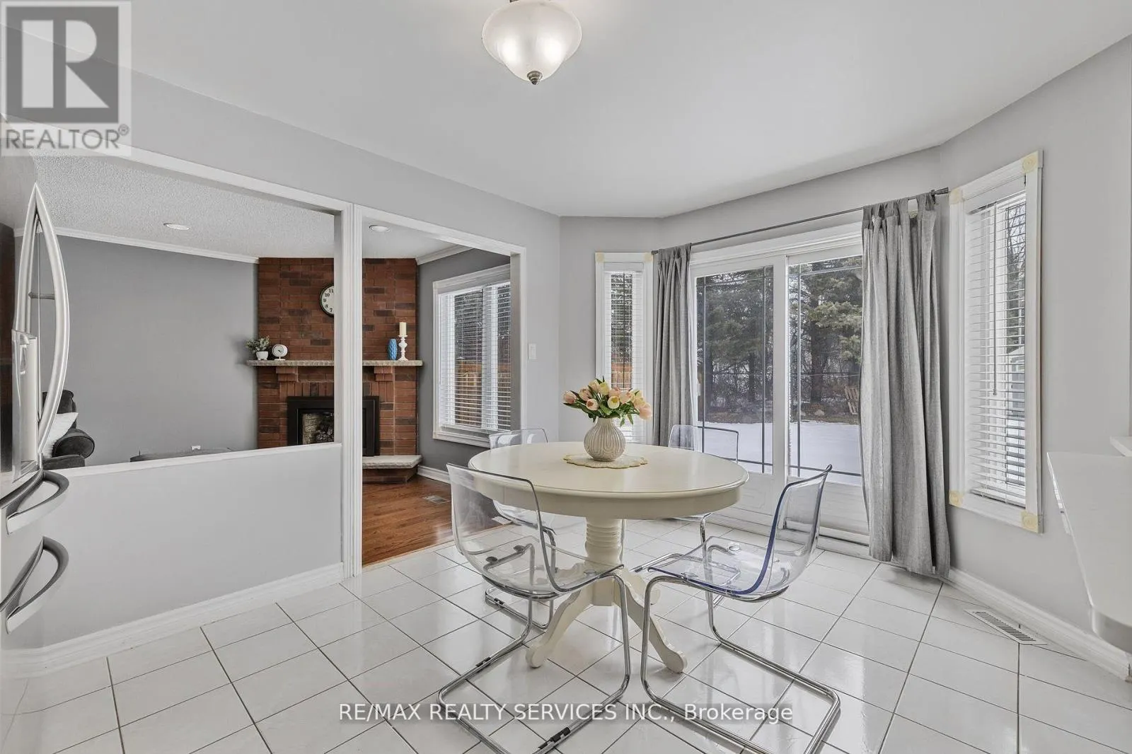 24 ROYAL VALLEY DRIVE