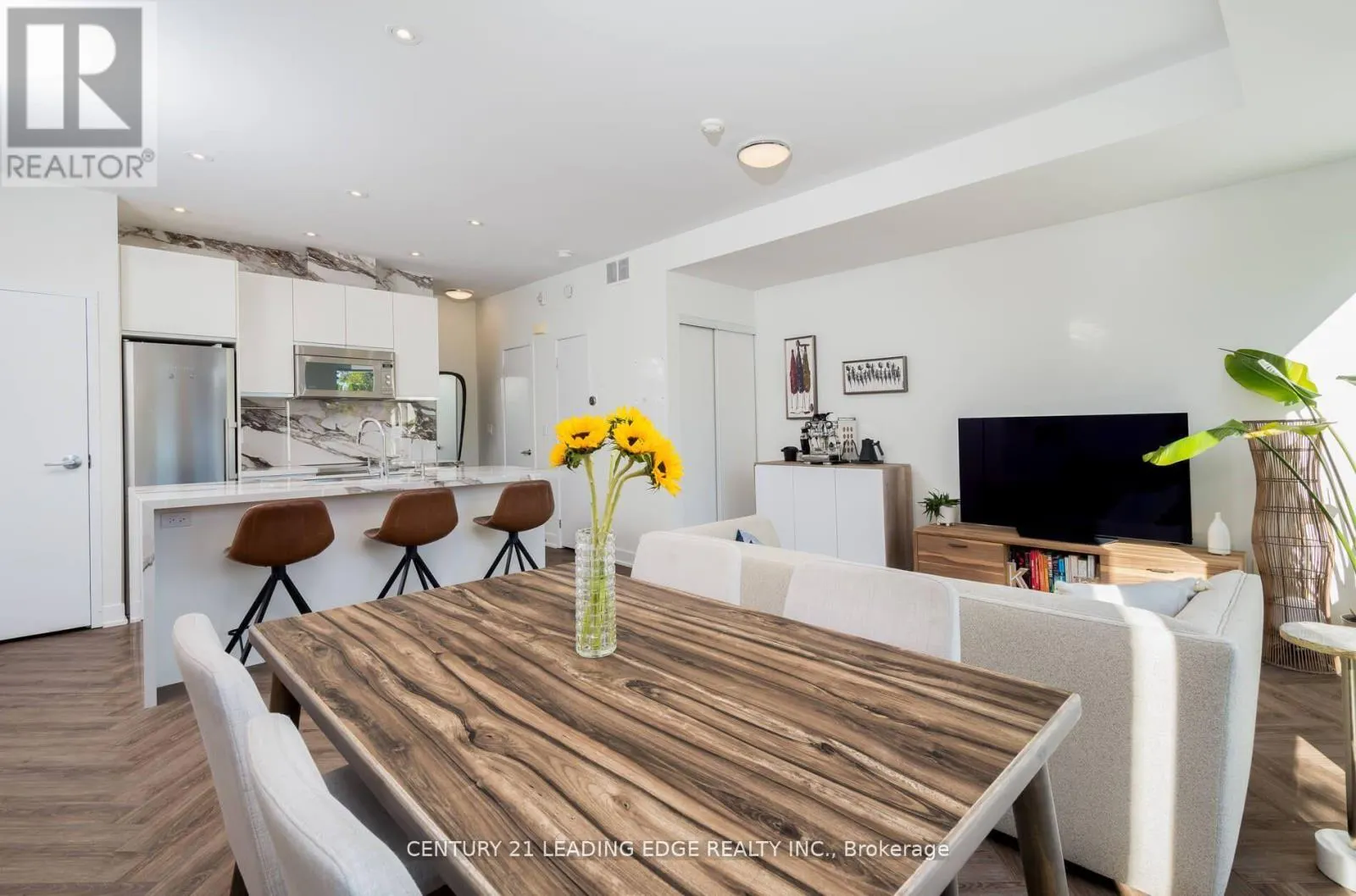 204 - 441 JANE STREET