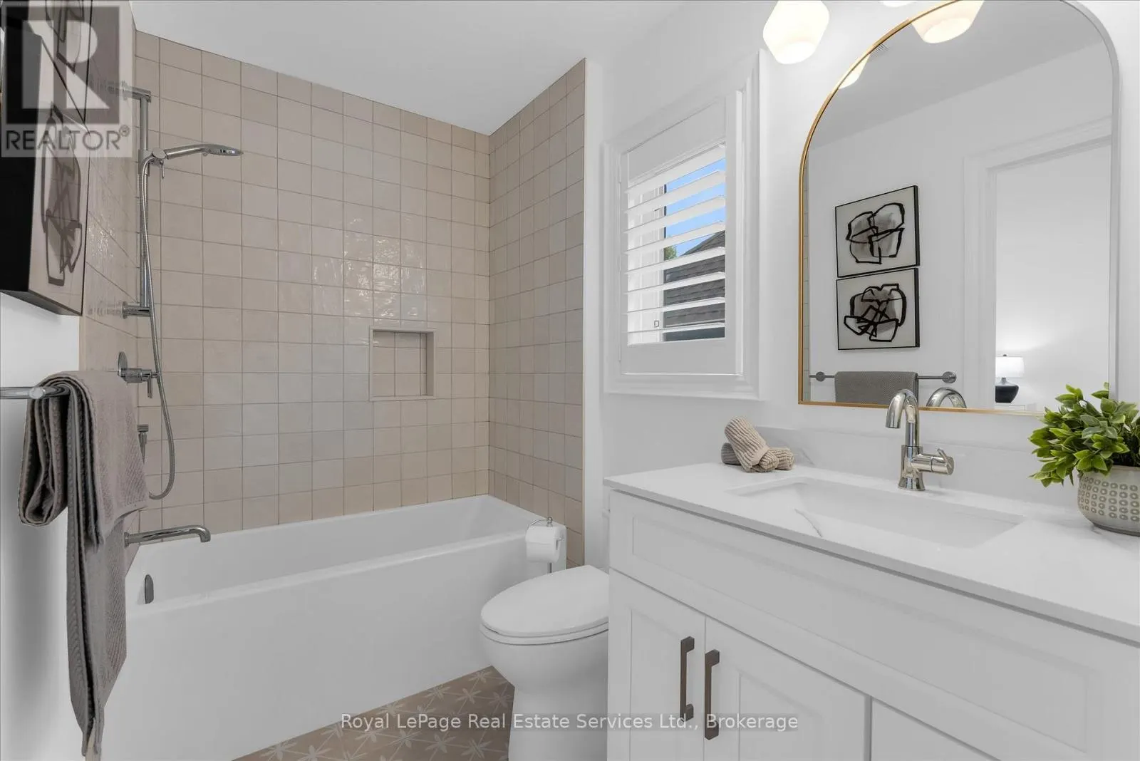 3340 MISTWELL CRESCENT