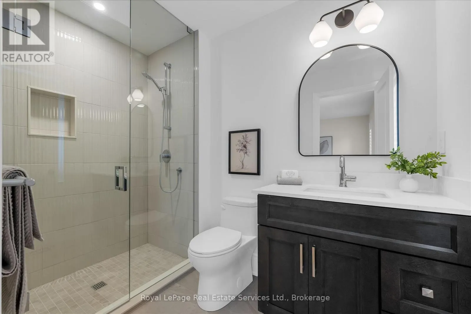 3340 MISTWELL CRESCENT