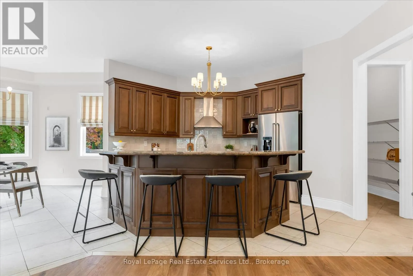 3340 MISTWELL CRESCENT