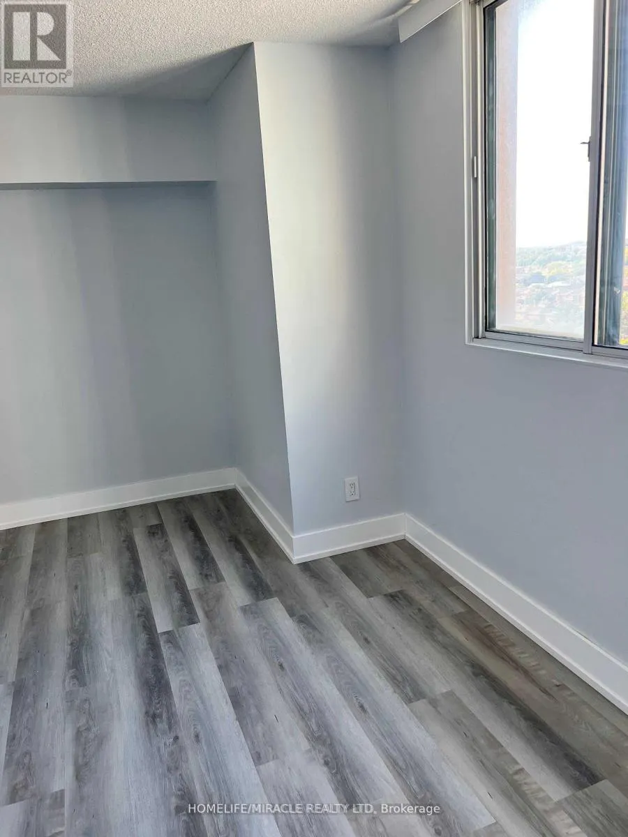 1412 - 155 HILLCREST AVENUE