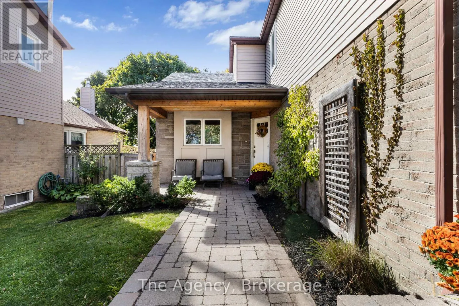 1122 GLENRIDGE DRIVE