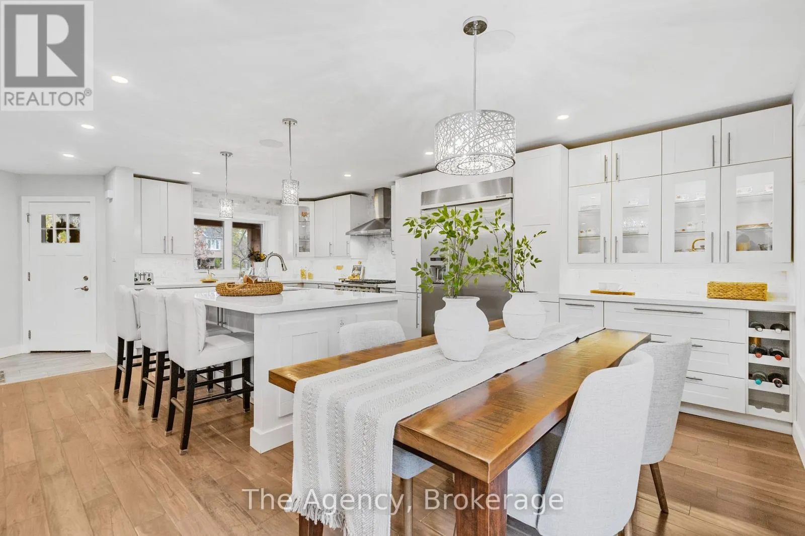 1122 GLENRIDGE DRIVE