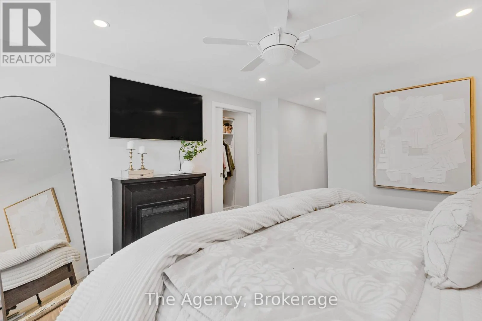 1122 GLENRIDGE DRIVE