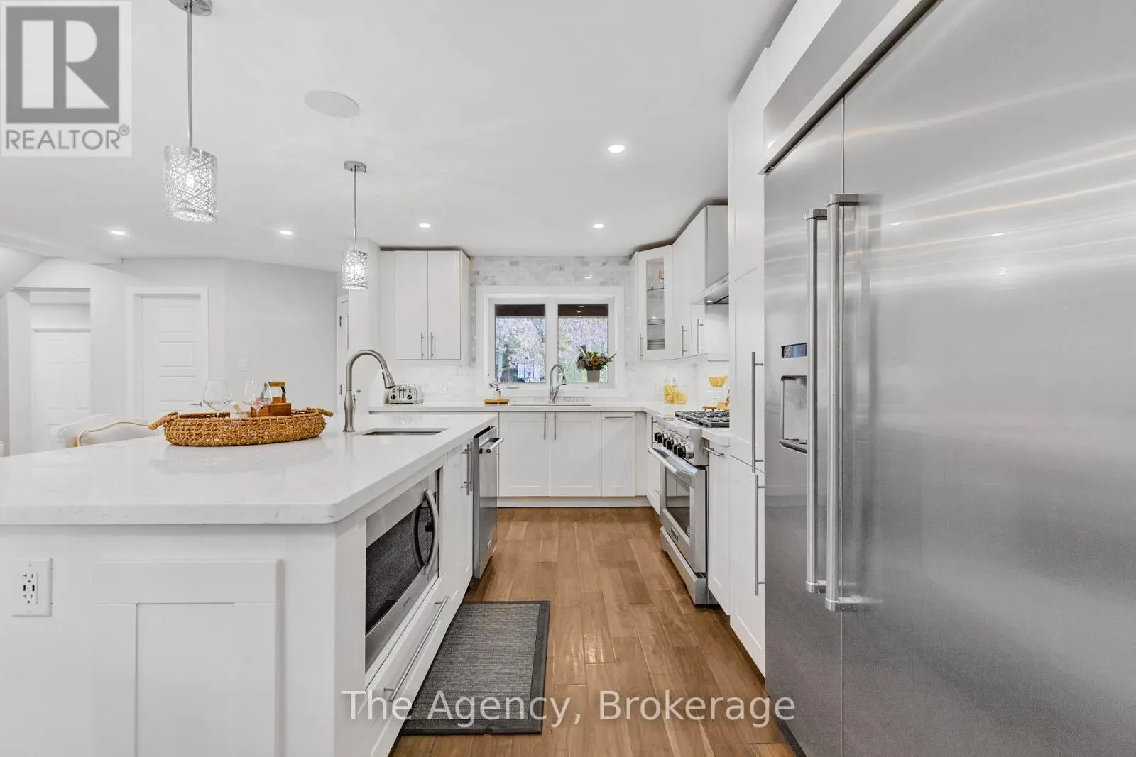 1122 GLENRIDGE DRIVE