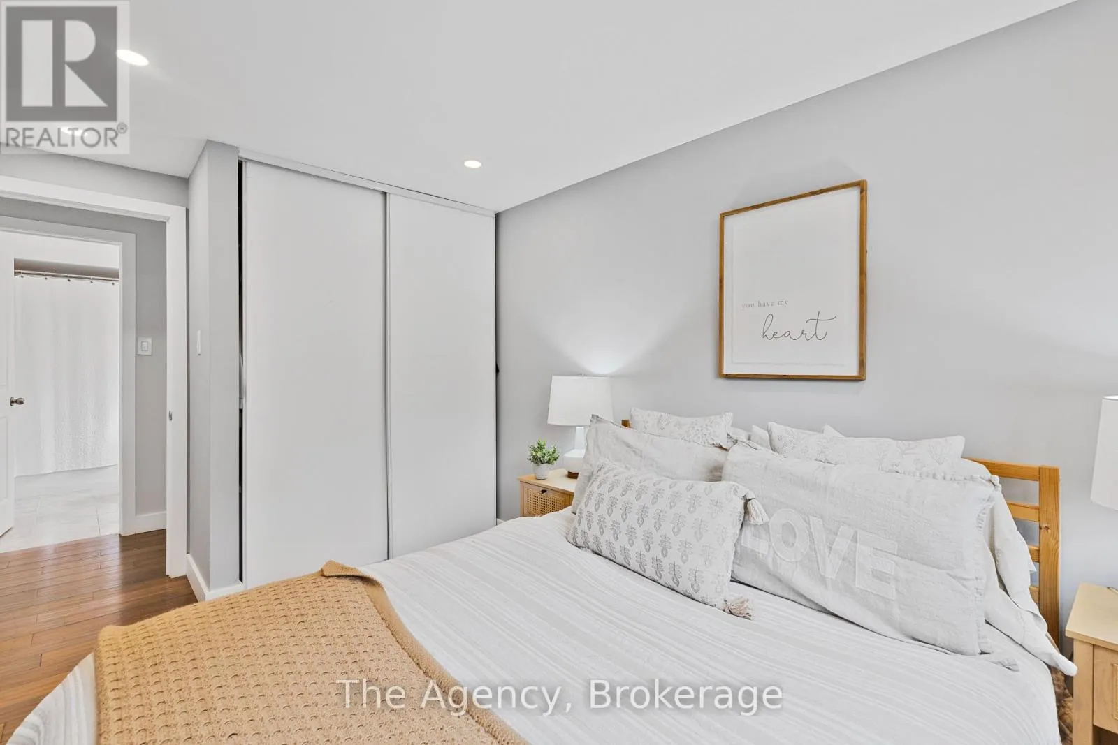 1122 GLENRIDGE DRIVE