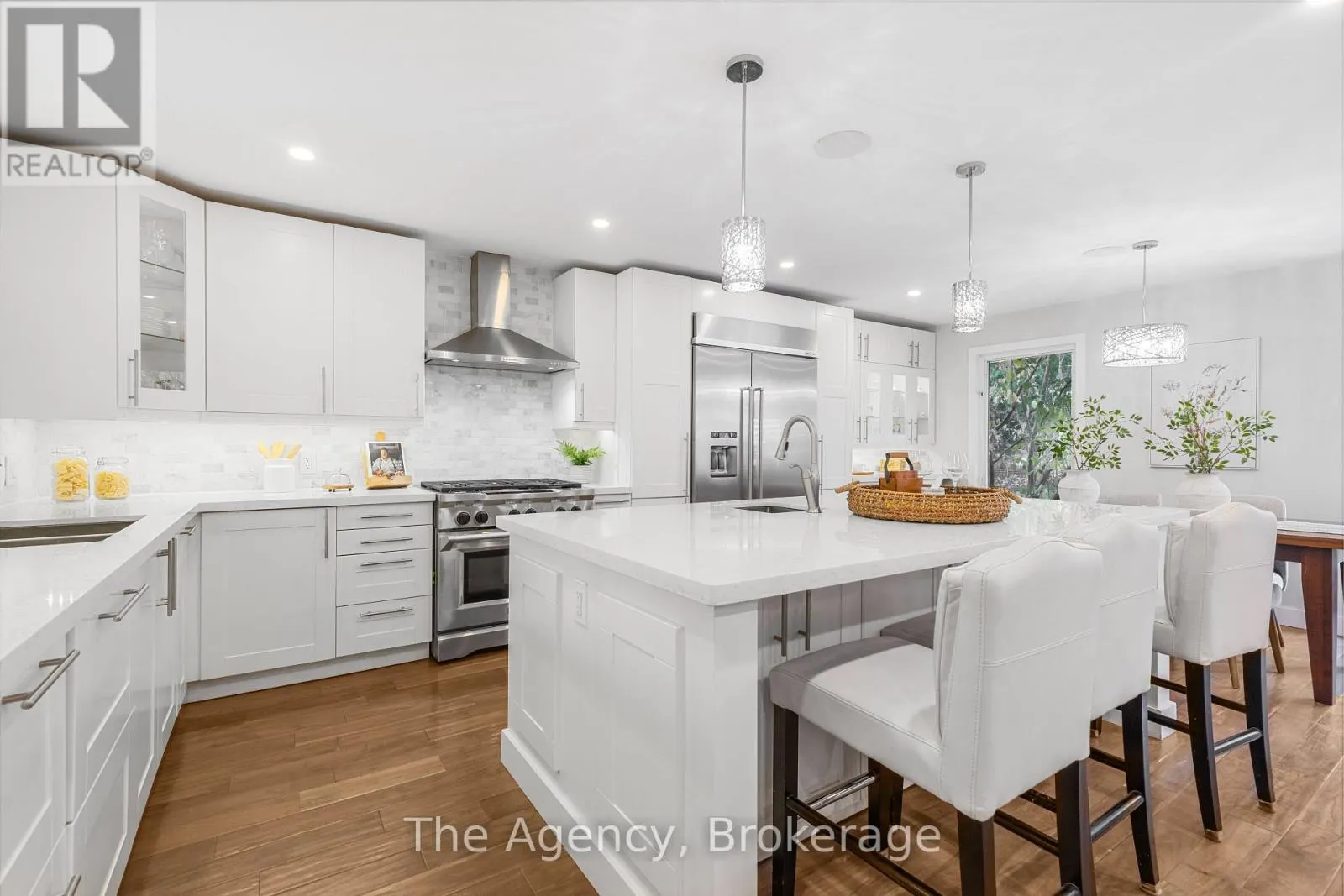 1122 GLENRIDGE DRIVE