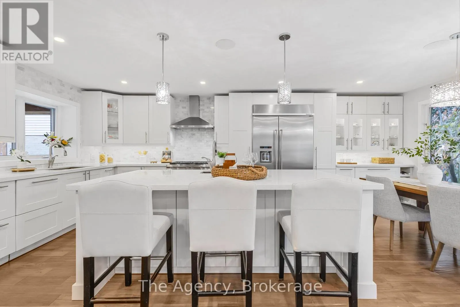 1122 GLENRIDGE DRIVE