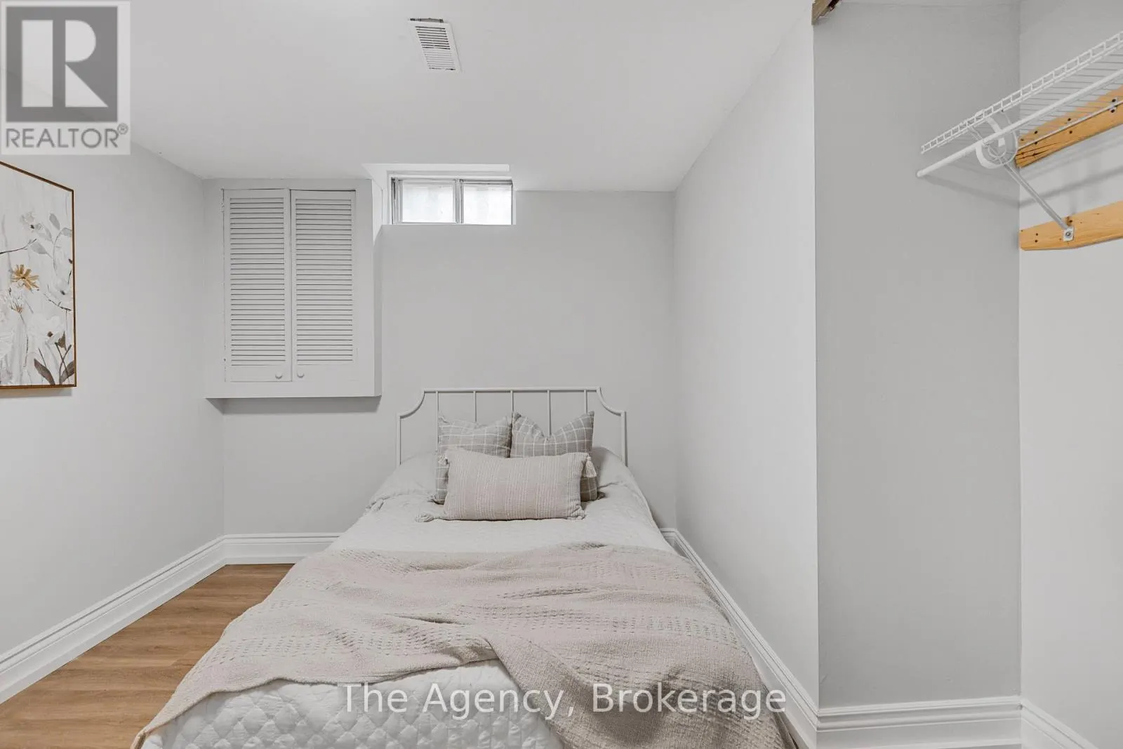 1122 GLENRIDGE DRIVE