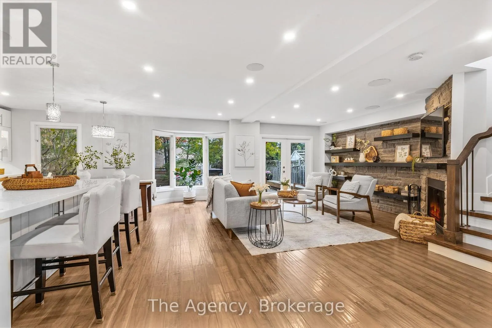 1122 GLENRIDGE DRIVE