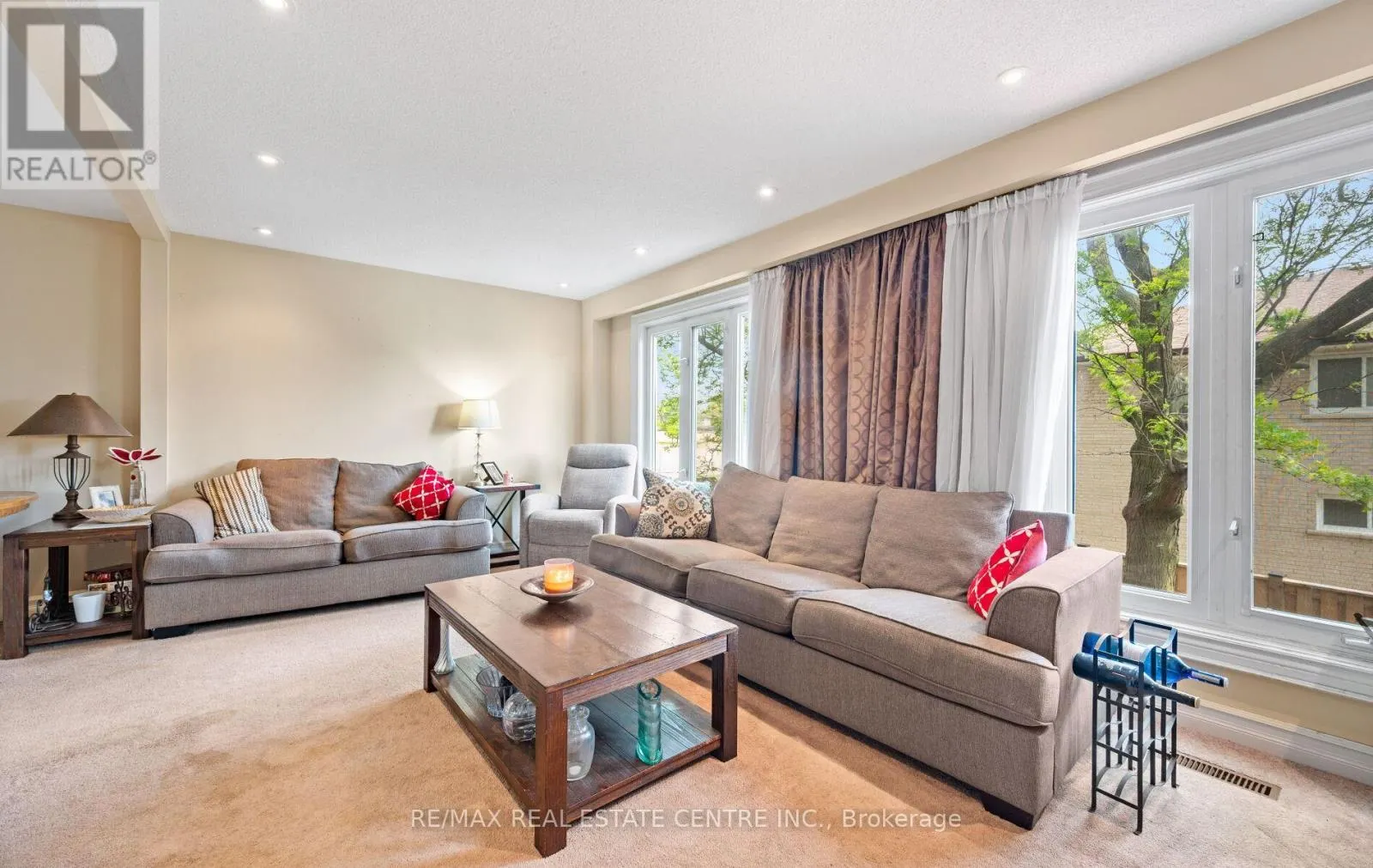 35 - 750 BURNHAMTHORPE ROAD E