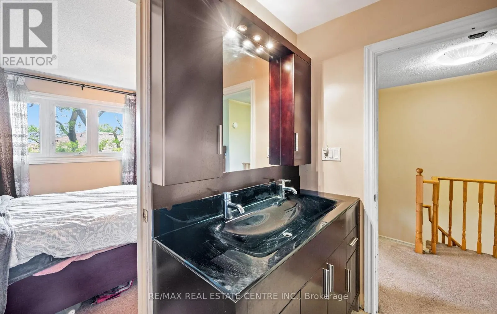 35 - 750 BURNHAMTHORPE ROAD E