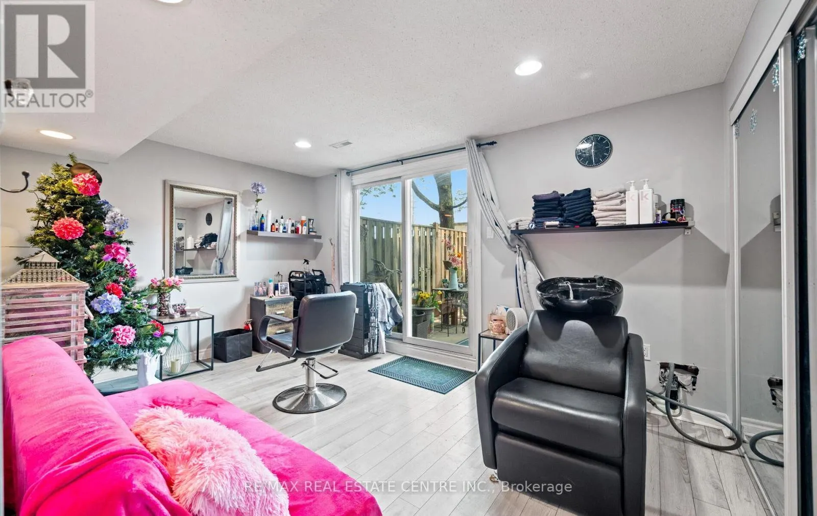 35 - 750 BURNHAMTHORPE ROAD E