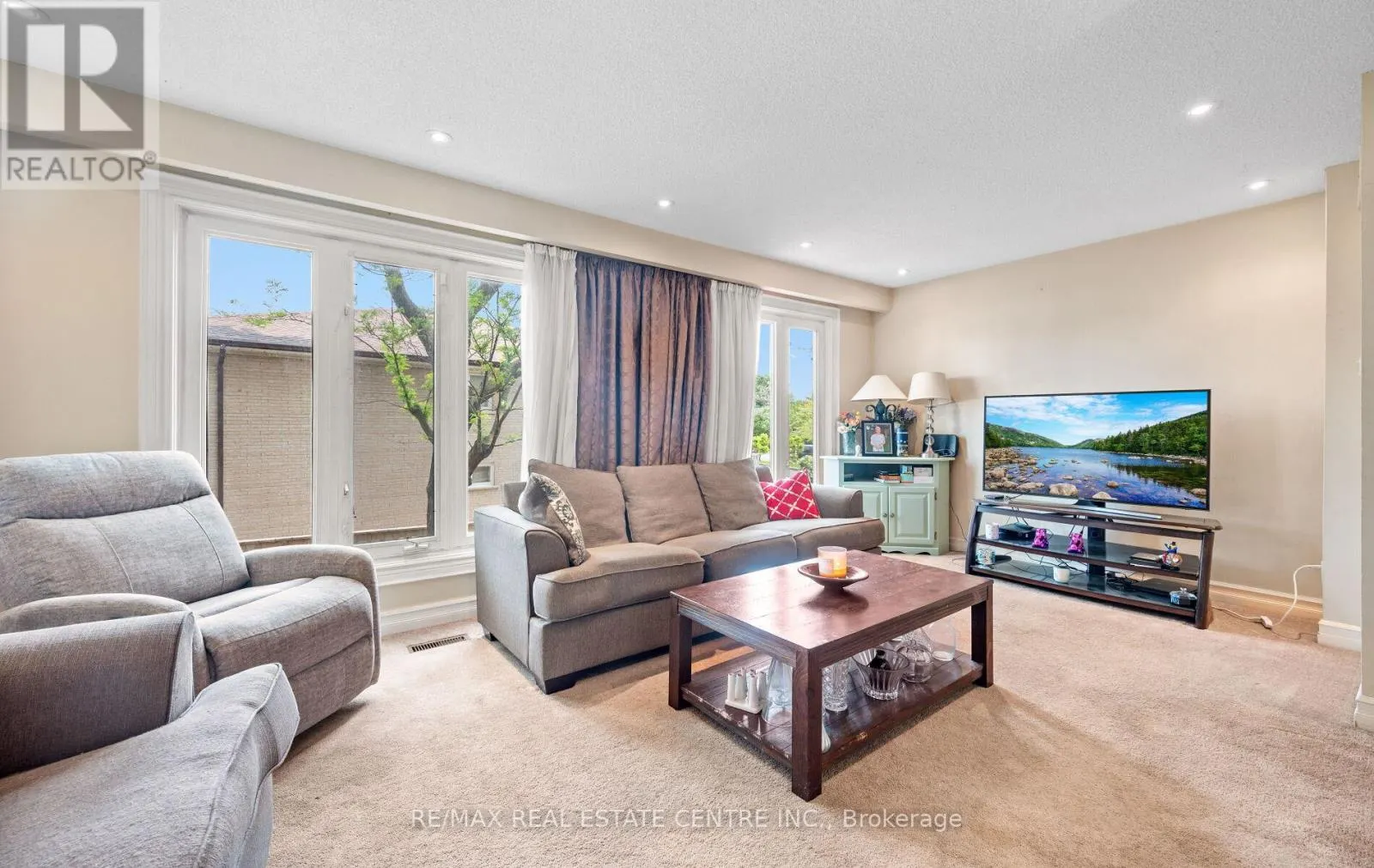 35 - 750 BURNHAMTHORPE ROAD E