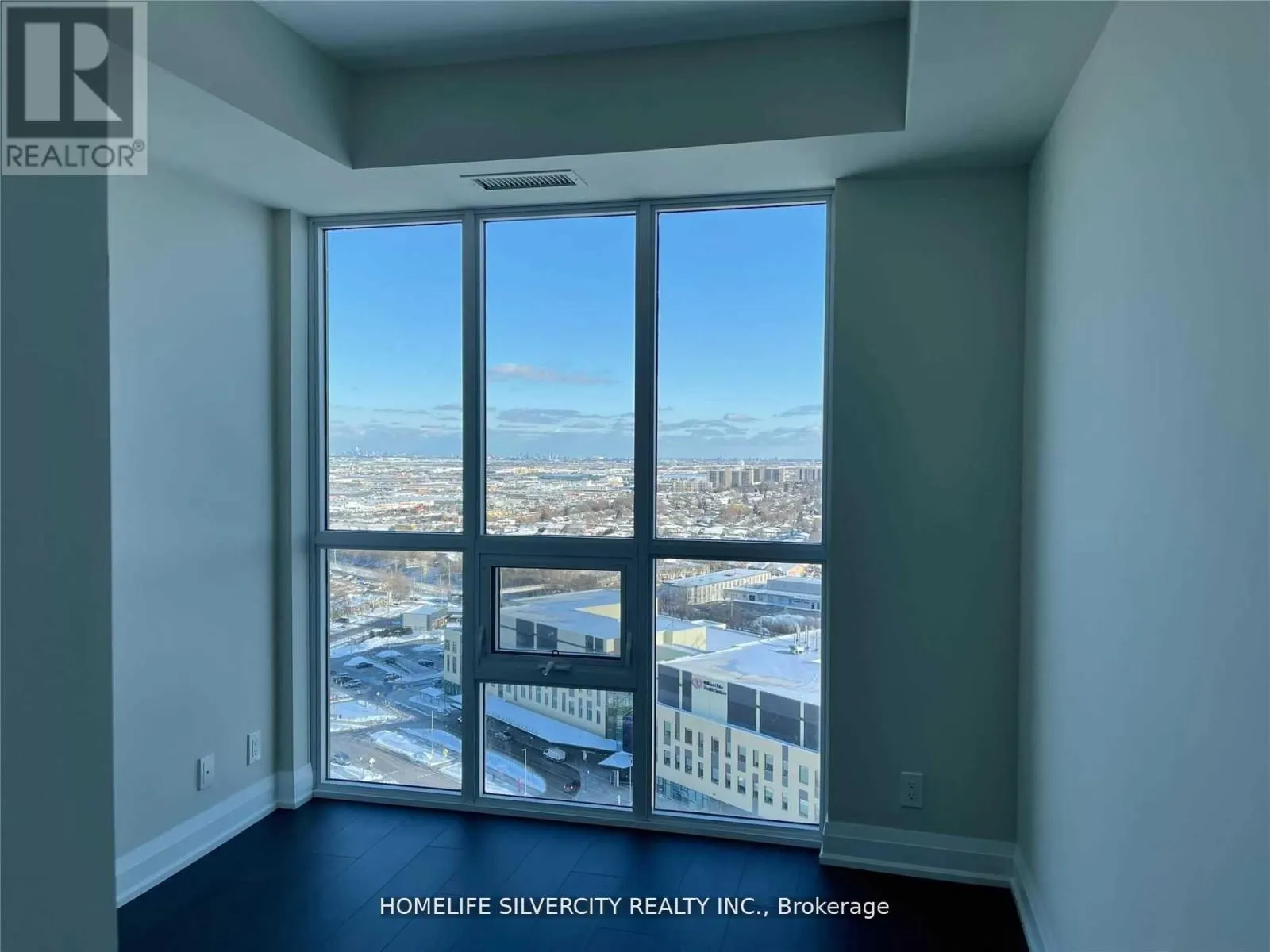 2404 - 15 LYNCH STREET