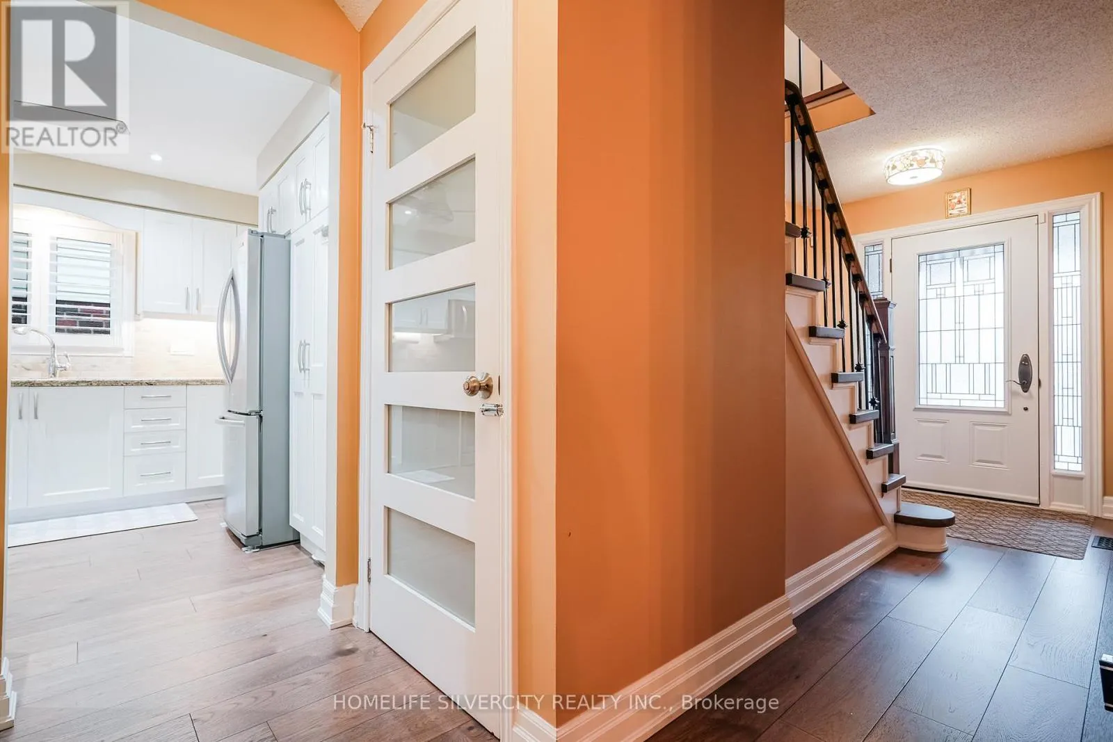 3216 TWIN OAKS CRESCENT