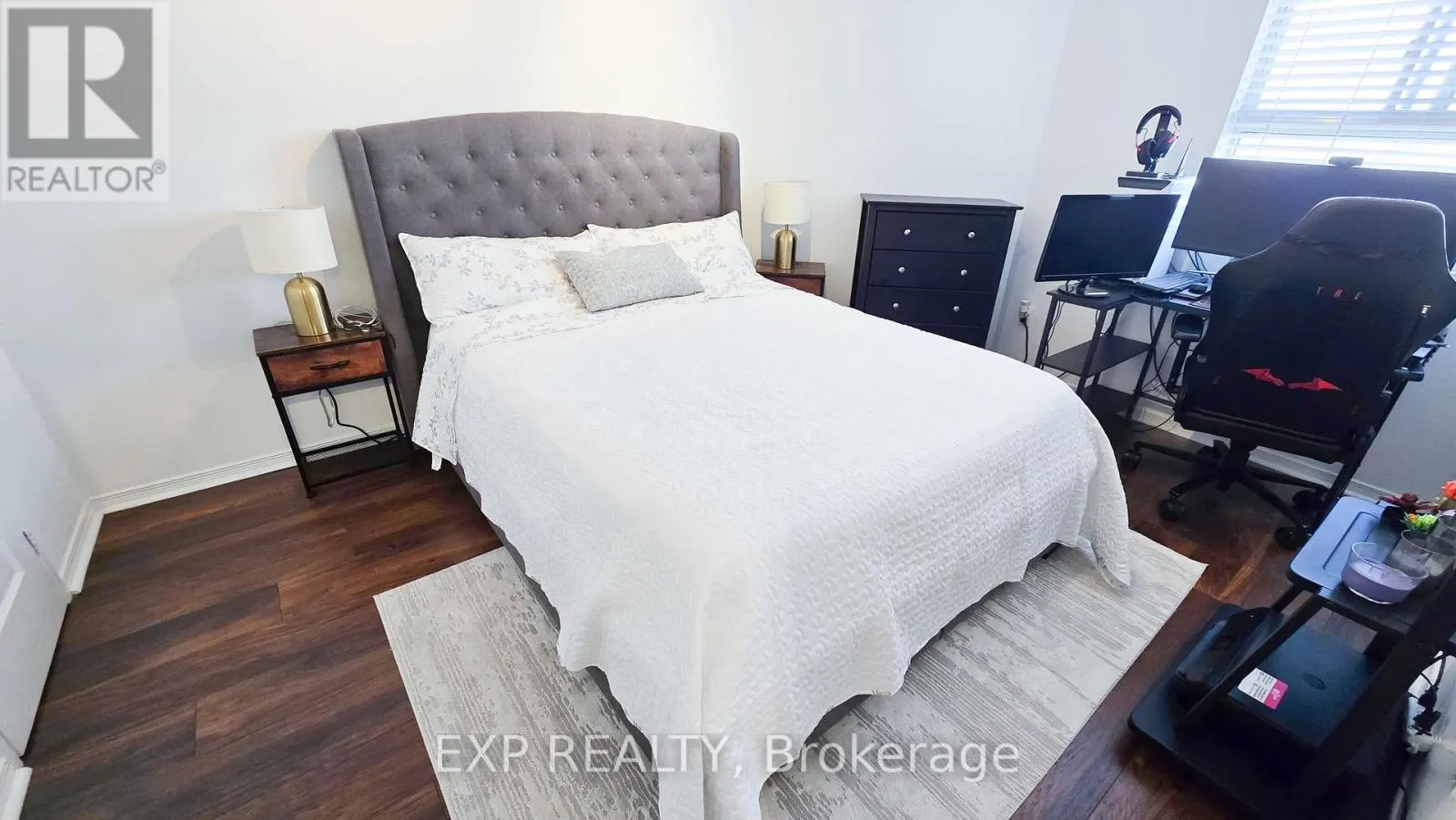 PH 10 - 234 ALBION ROAD