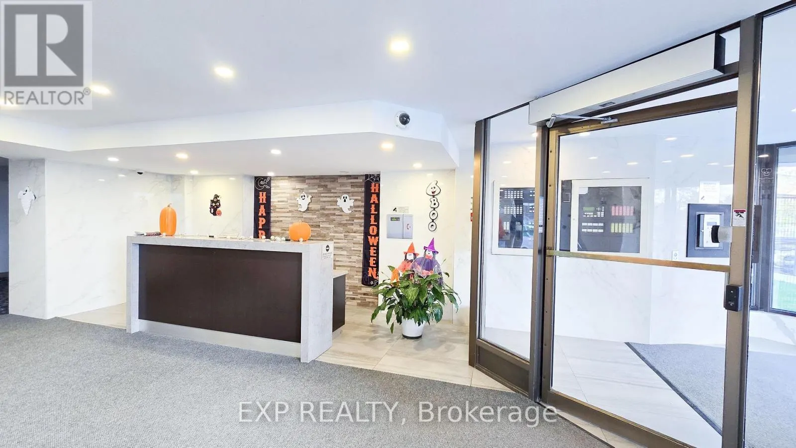 PH 10 - 234 ALBION ROAD