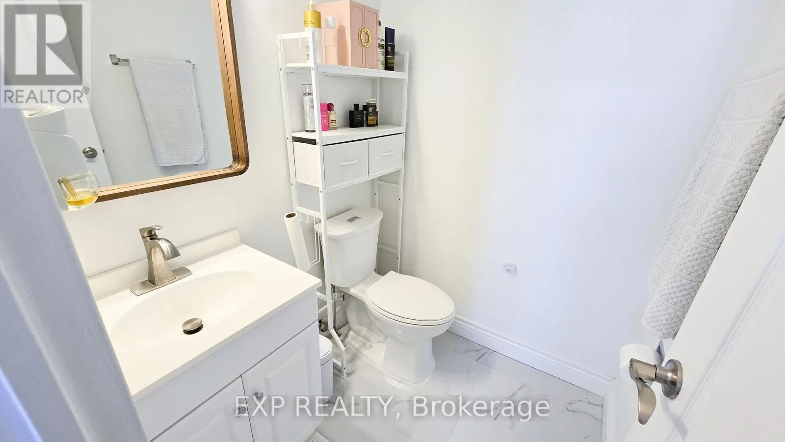 PH 10 - 234 ALBION ROAD