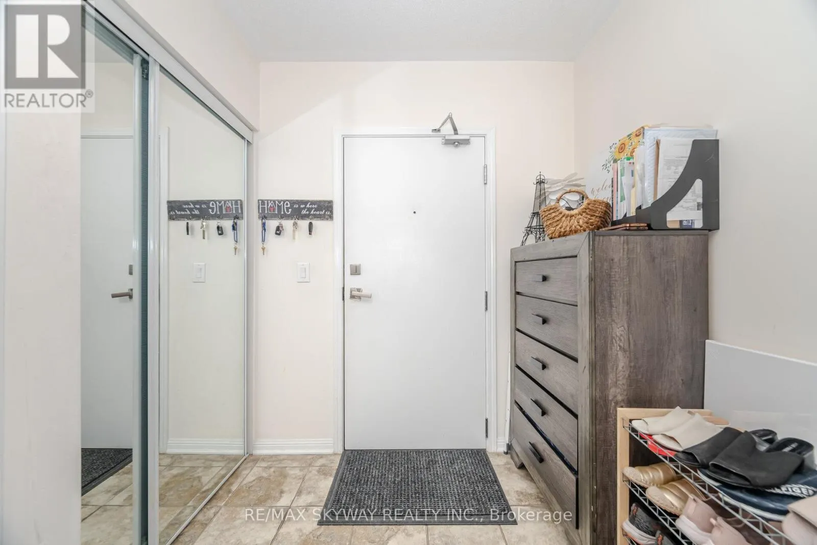 303 - 60 BAYCLIFFE CRESCENT