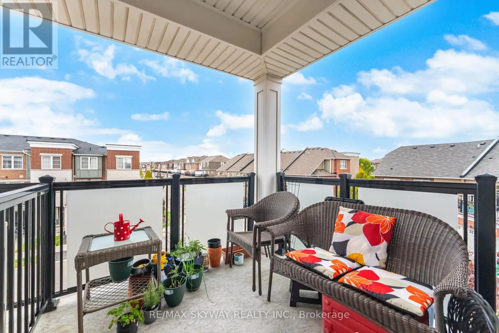 303 - 60 BAYCLIFFE CRESCENT