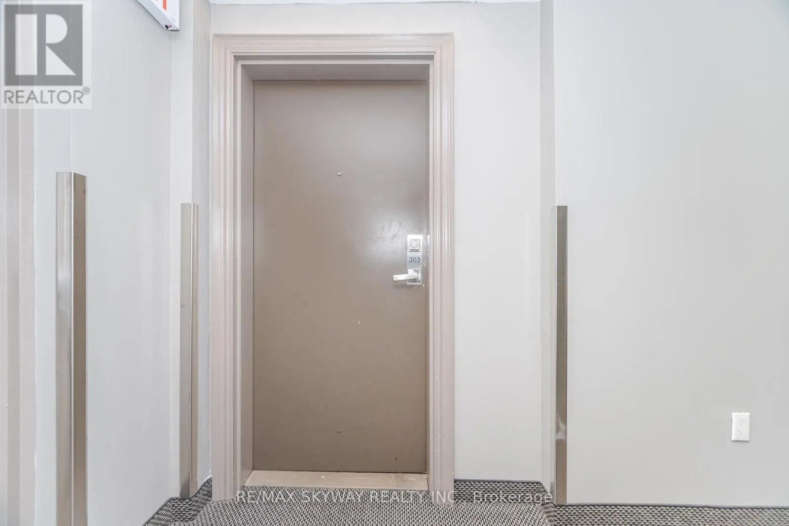 303 - 60 BAYCLIFFE CRESCENT