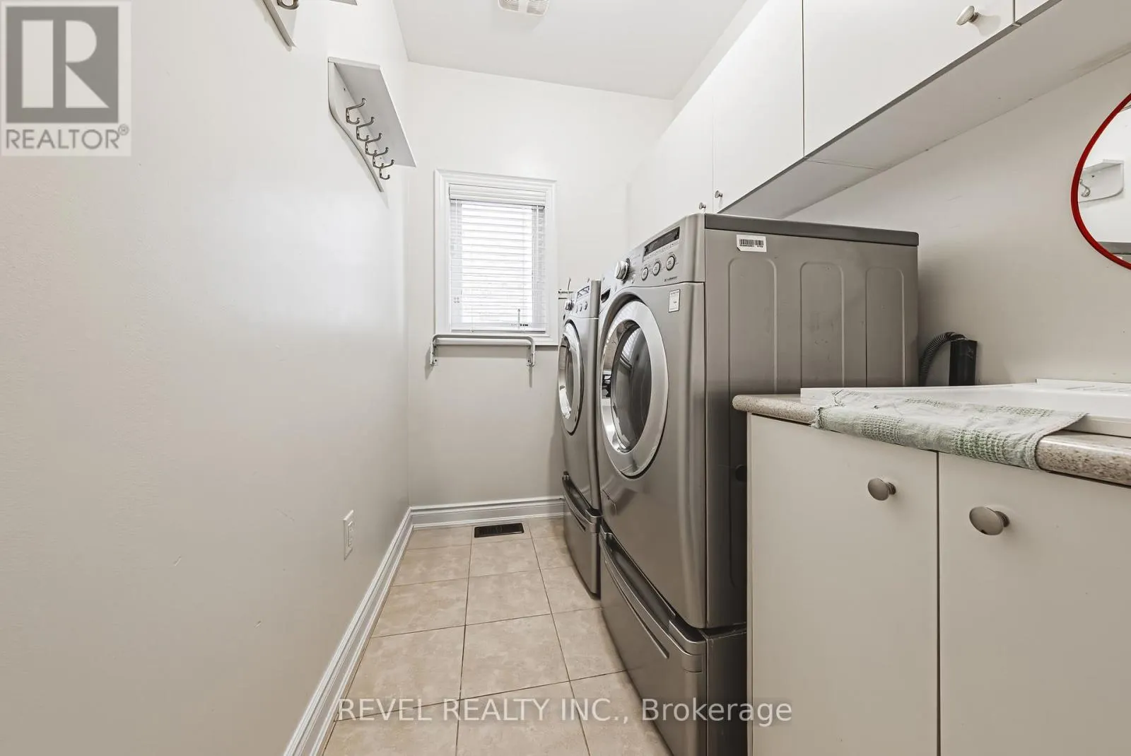 664 SERAFINI CRESCENT