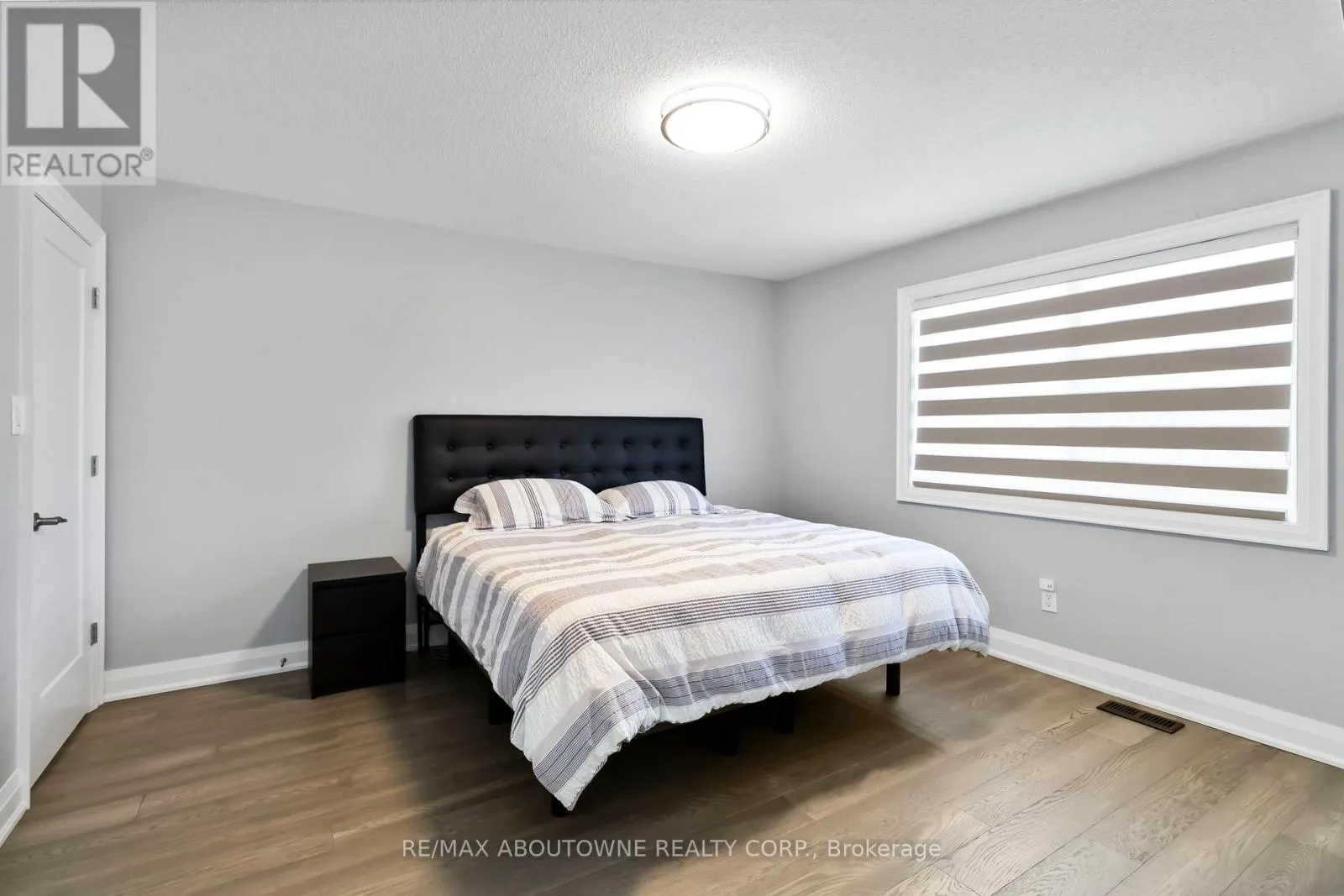 2286 DUNFOREST CRESCENT