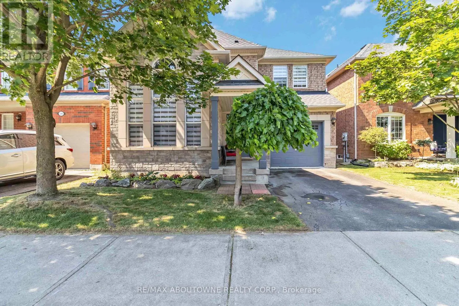 2286 DUNFOREST CRESCENT