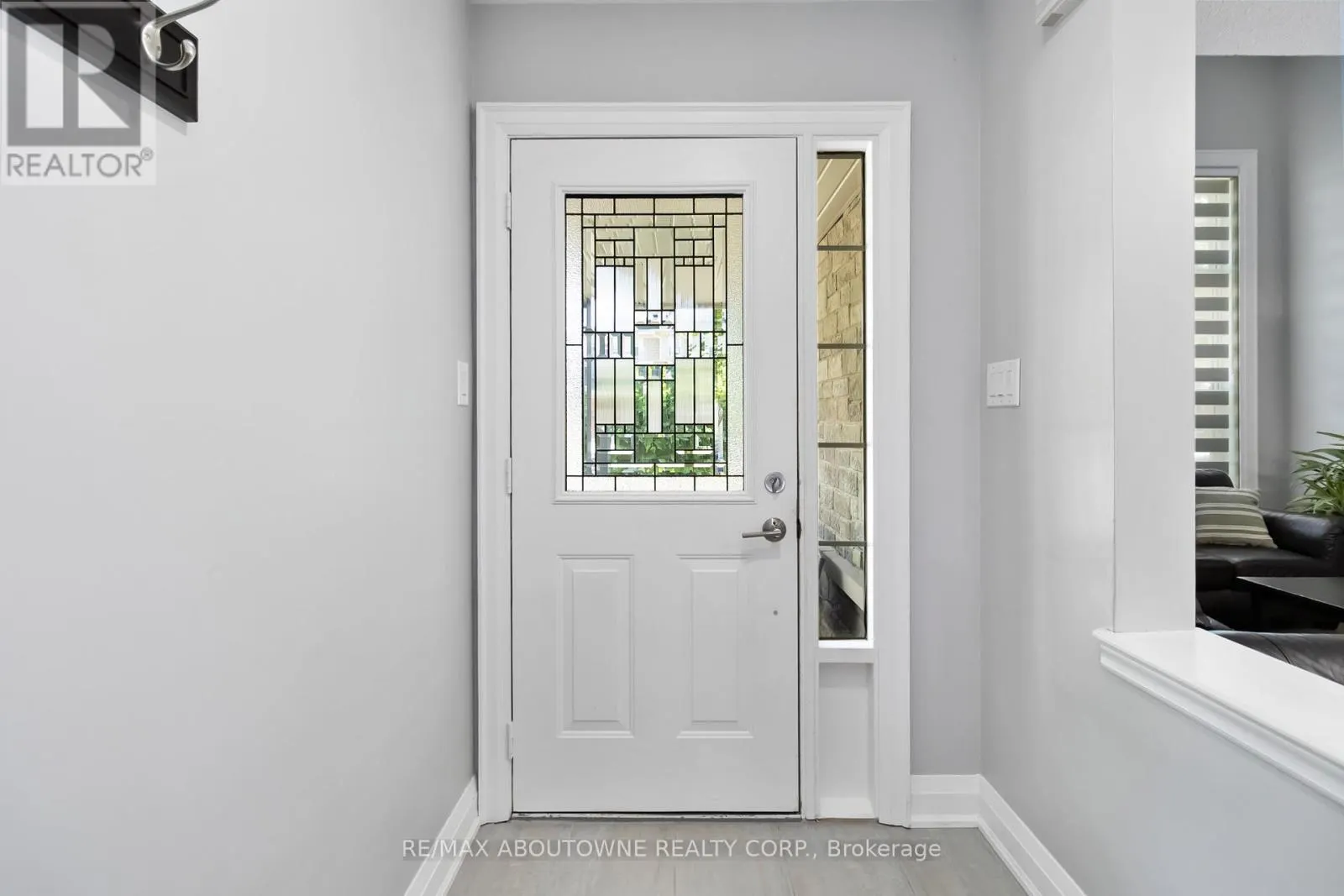 2286 DUNFOREST CRESCENT