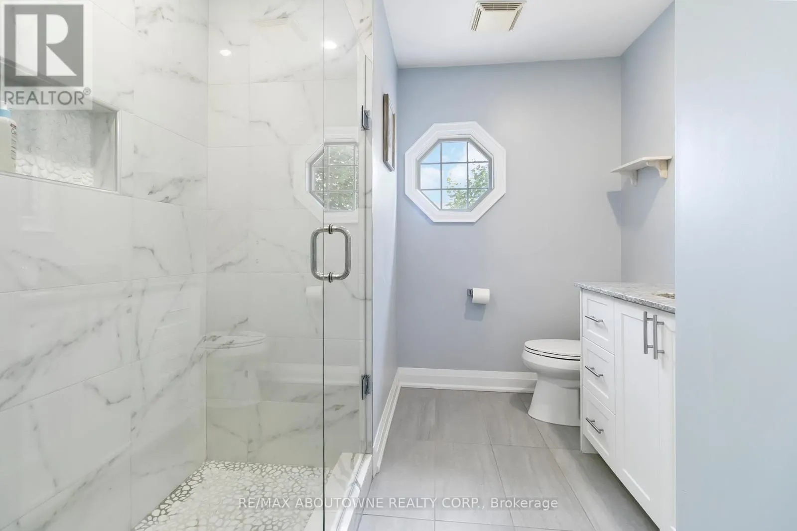 2286 DUNFOREST CRESCENT