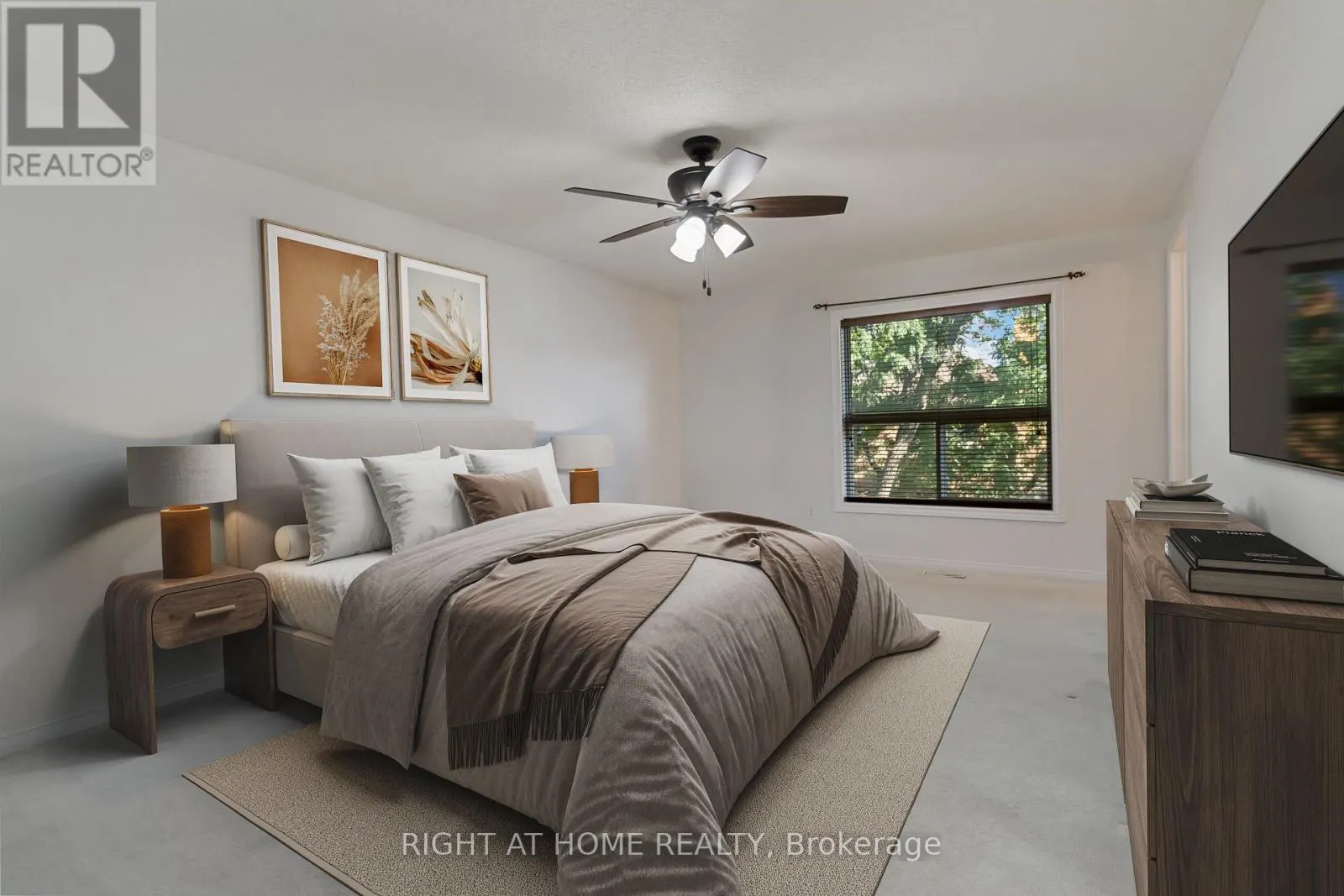 12 - 1520 REEVES GATE