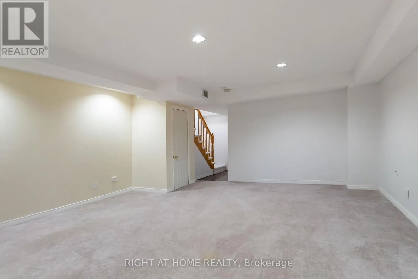 12 - 1520 REEVES GATE