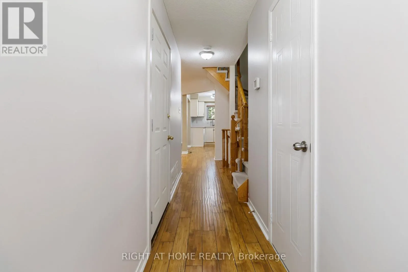 12 - 1520 REEVES GATE