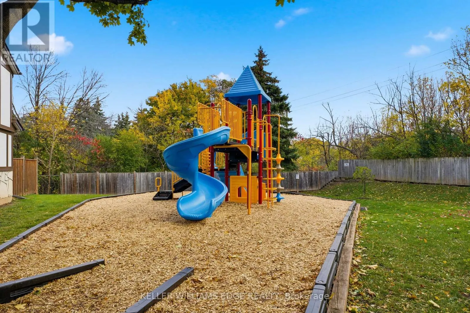 16 - 2200 GLENWOOD SCHOOL DRIVE