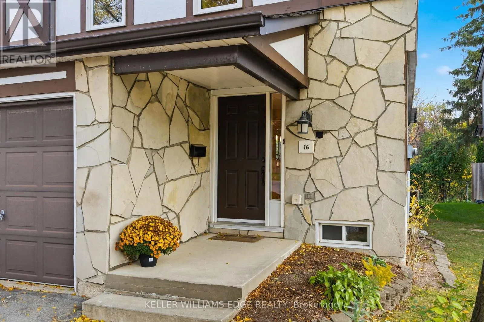 16 - 2200 GLENWOOD SCHOOL DRIVE