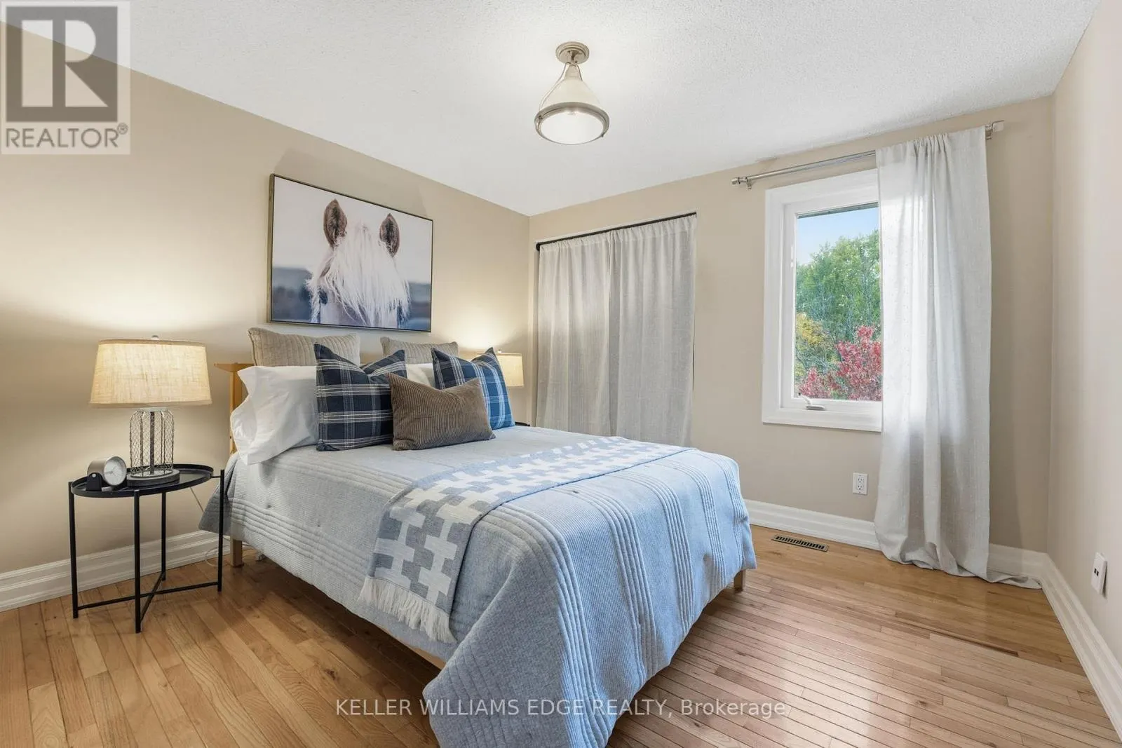 16 - 2200 GLENWOOD SCHOOL DRIVE