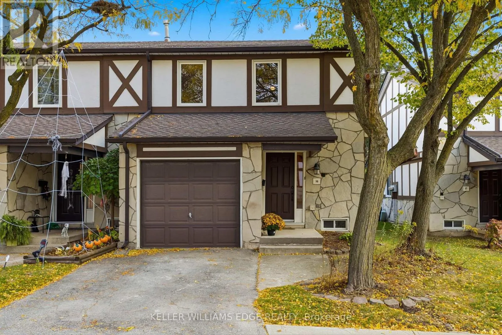 16 - 2200 GLENWOOD SCHOOL DRIVE