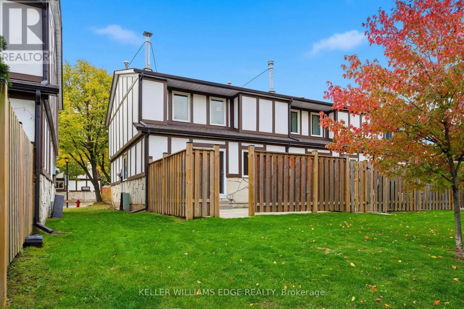 16 - 2200 GLENWOOD SCHOOL DRIVE