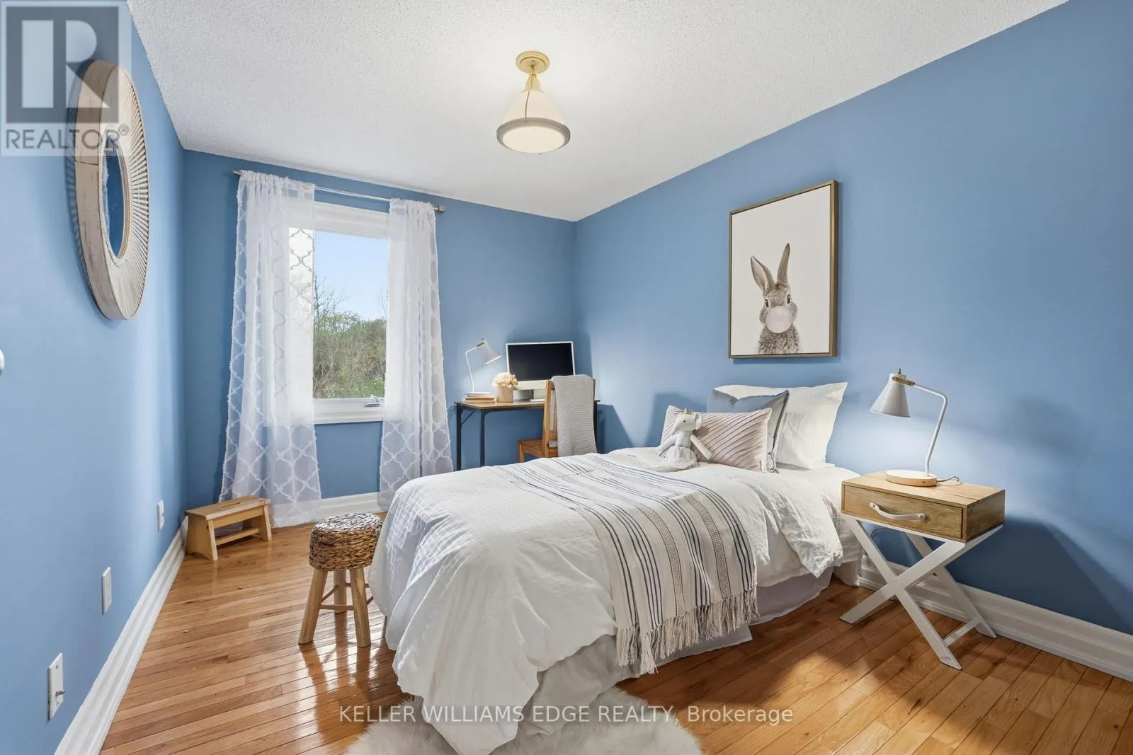 16 - 2200 GLENWOOD SCHOOL DRIVE