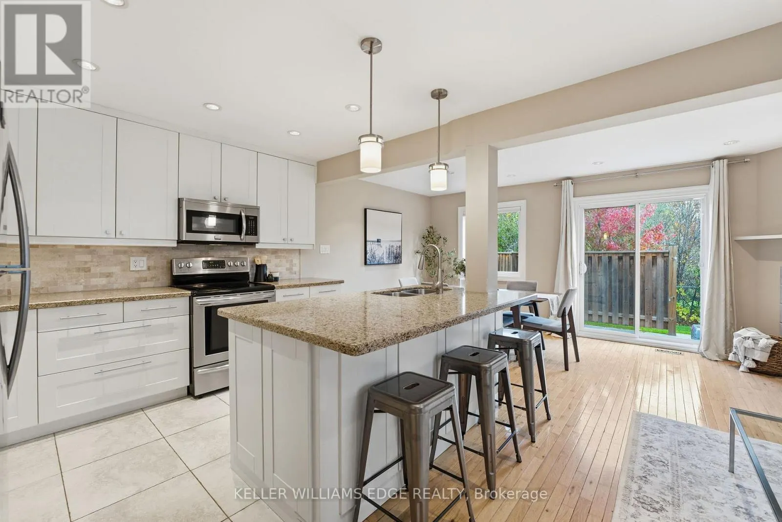 16 - 2200 GLENWOOD SCHOOL DRIVE