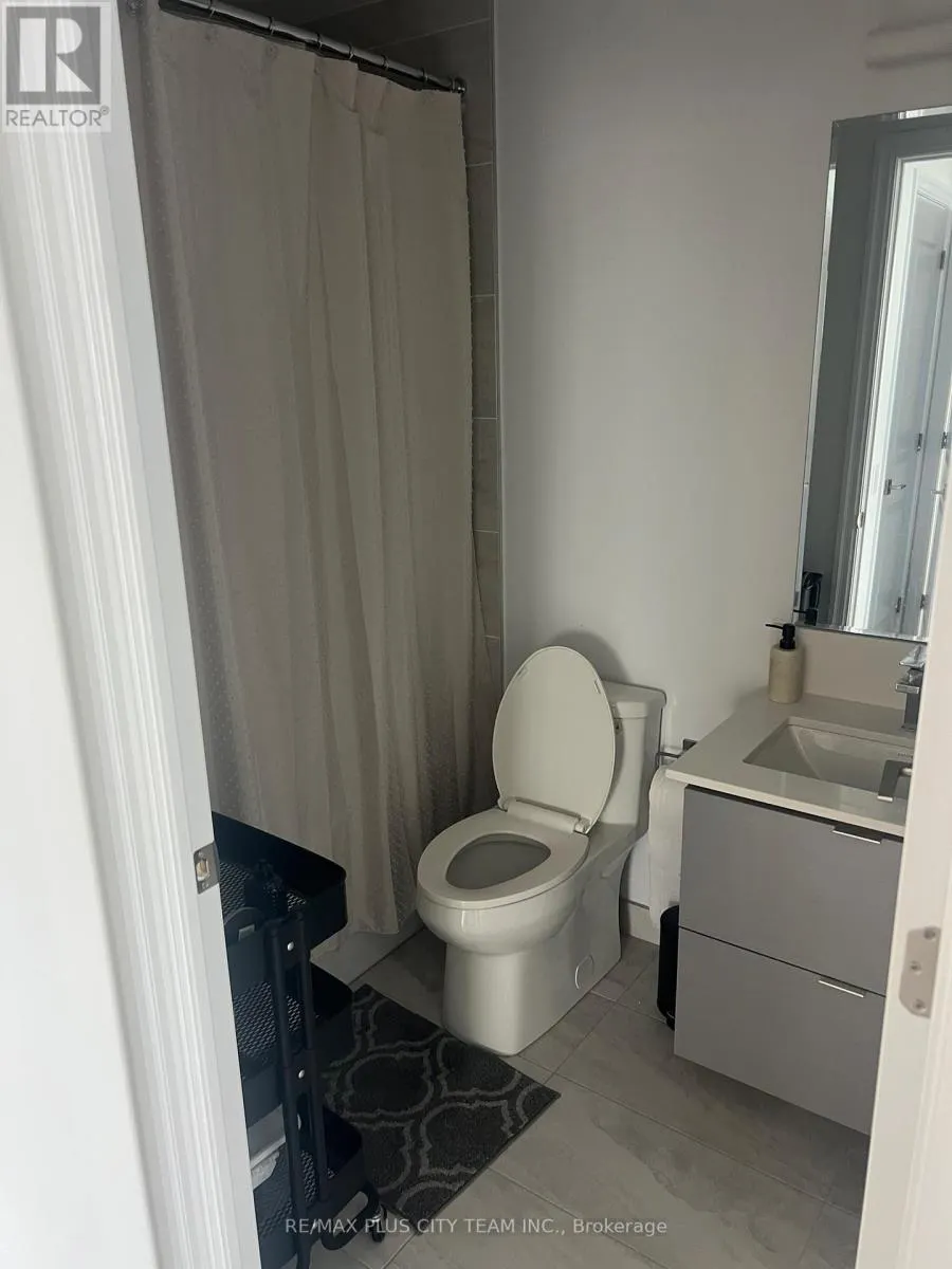 2709 - 36 ELM DRIVE W