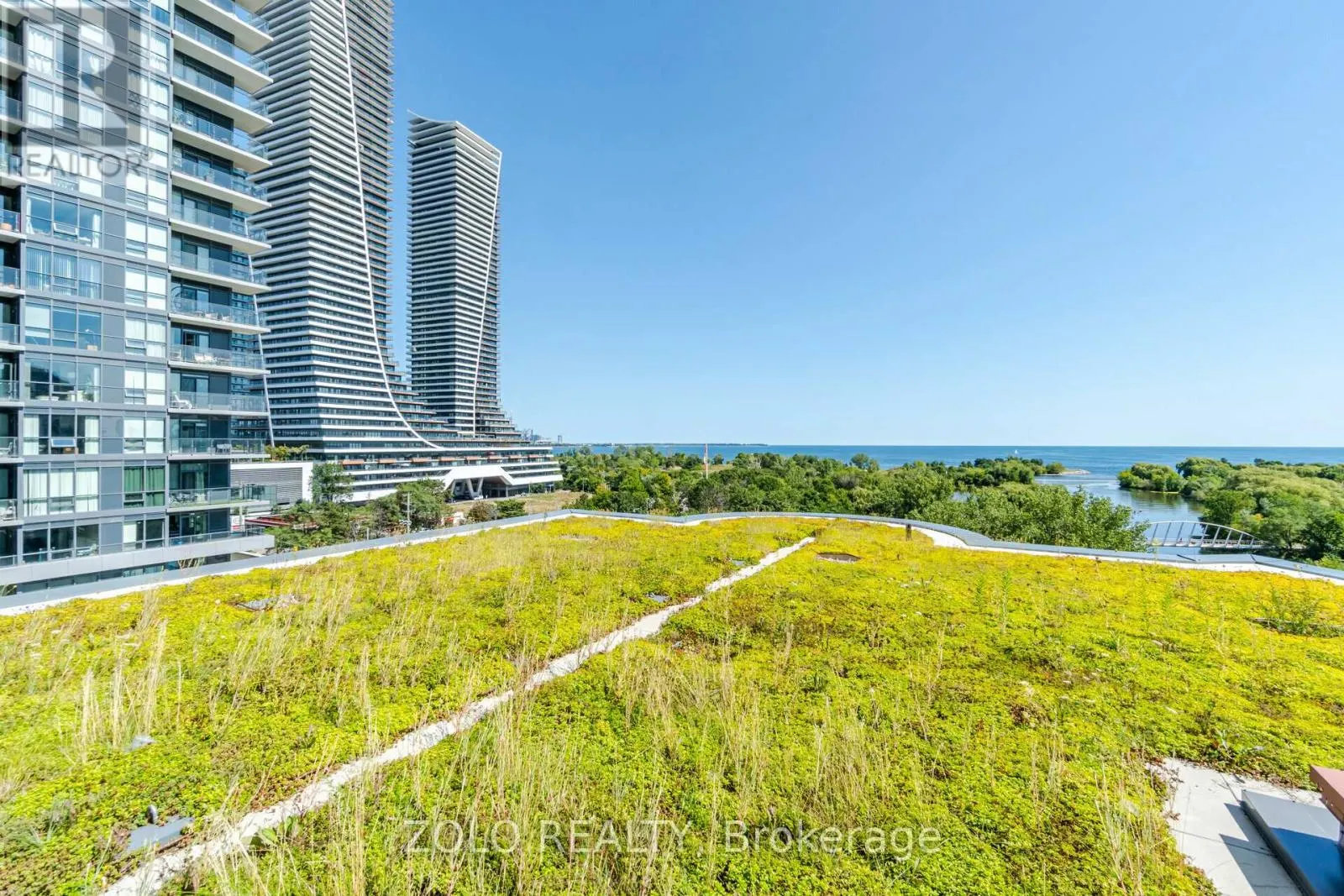 902 - 2212 LAKESHORE BOULEVARD W