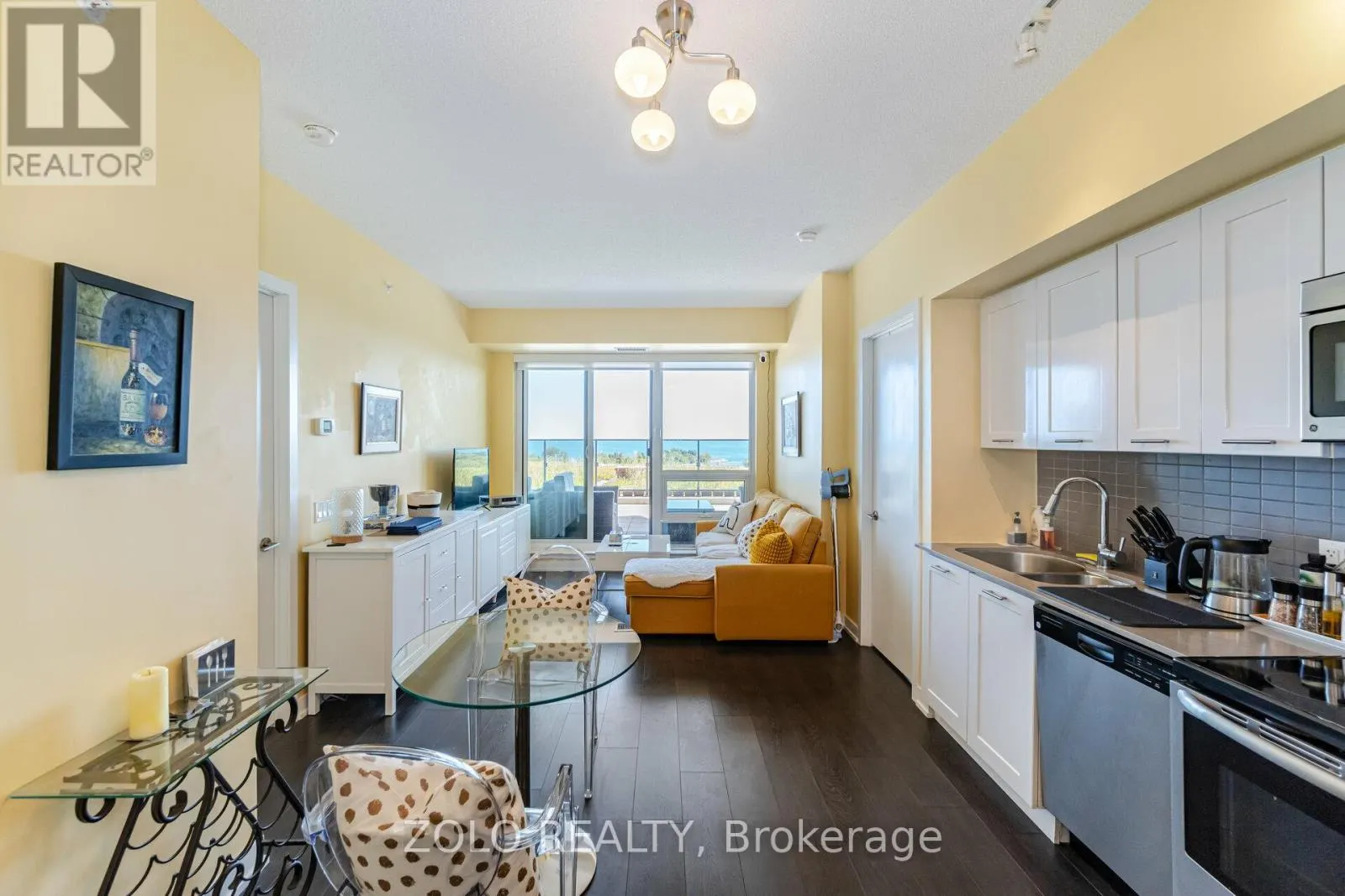 902 - 2212 LAKESHORE BOULEVARD W