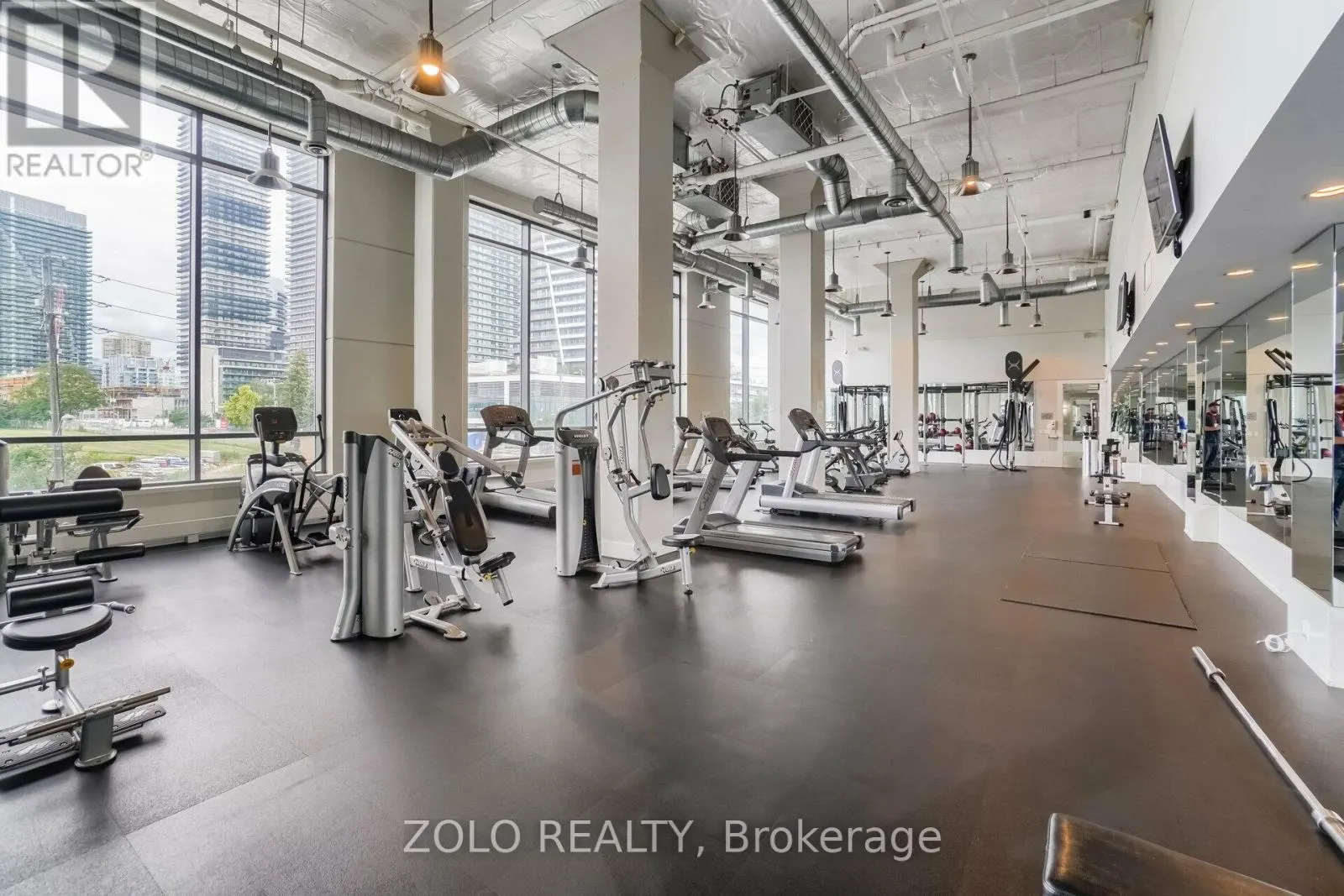 902 - 2212 LAKESHORE BOULEVARD W