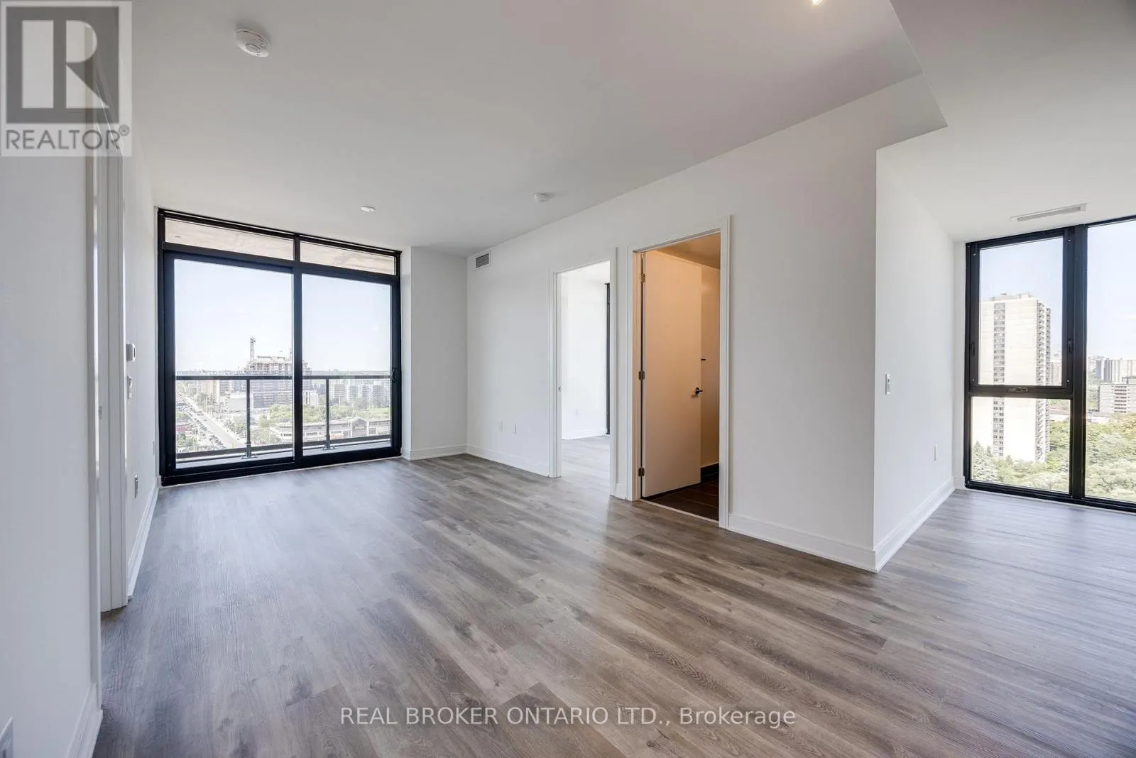 1602 - 86 DUNDAS STREET E