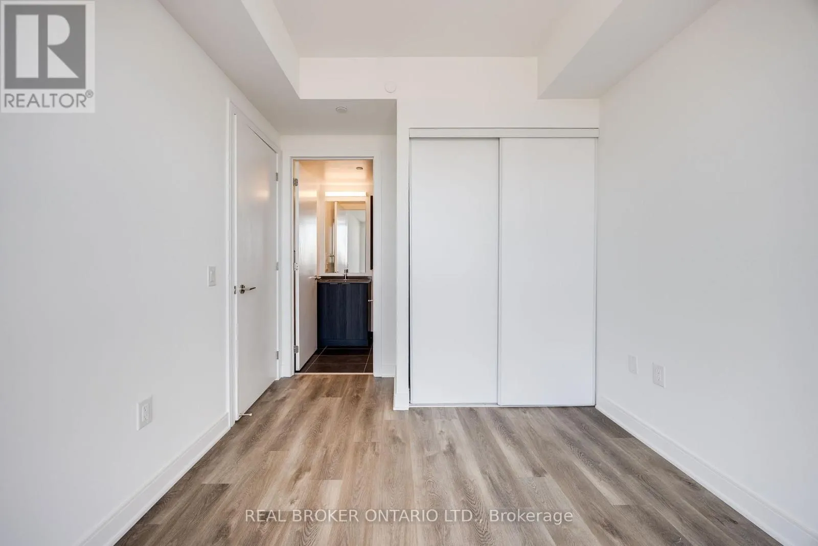 1602 - 86 DUNDAS STREET E